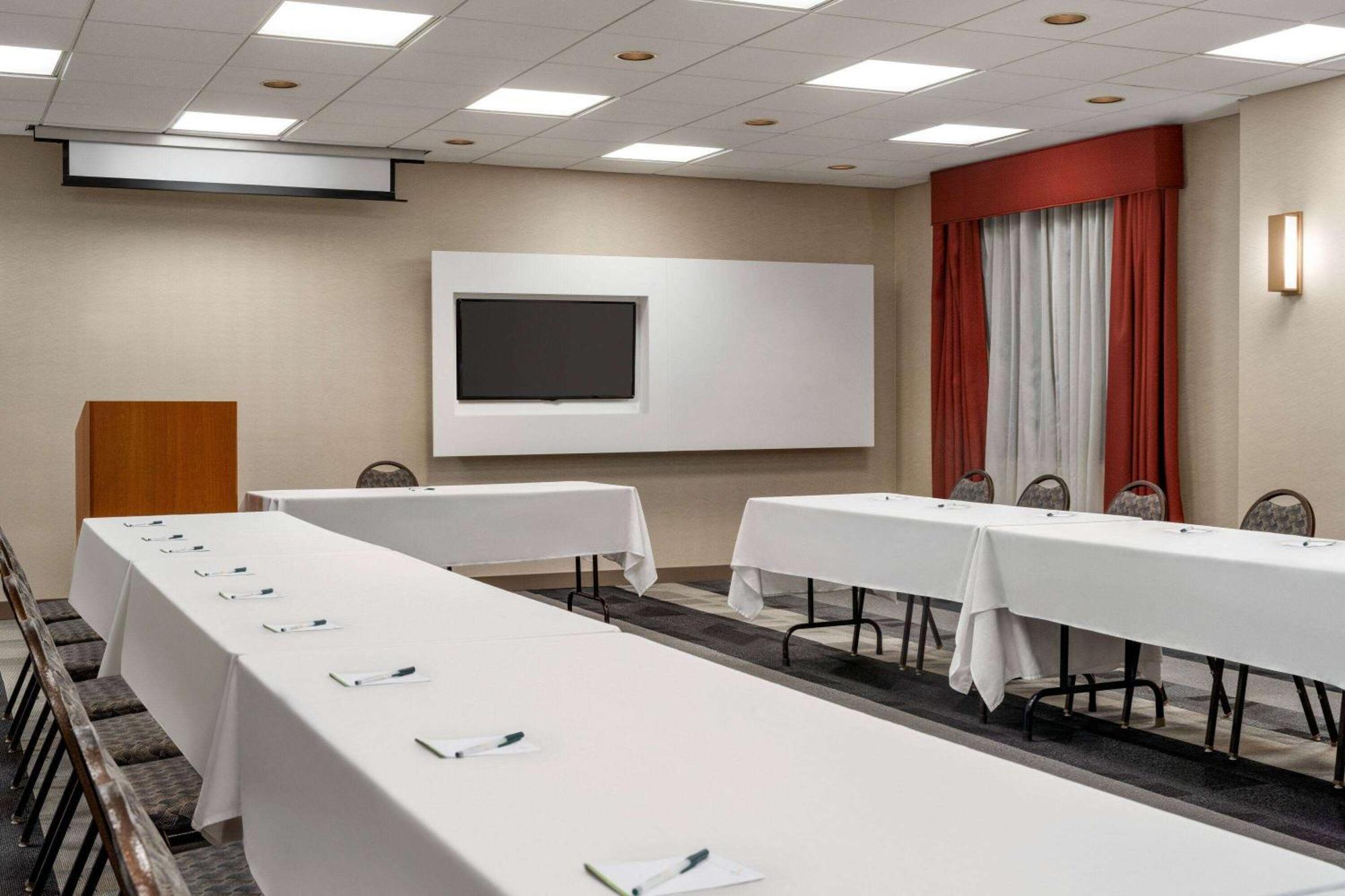 La Quinta By Wyndham Madison American Center Экстерьер фото
