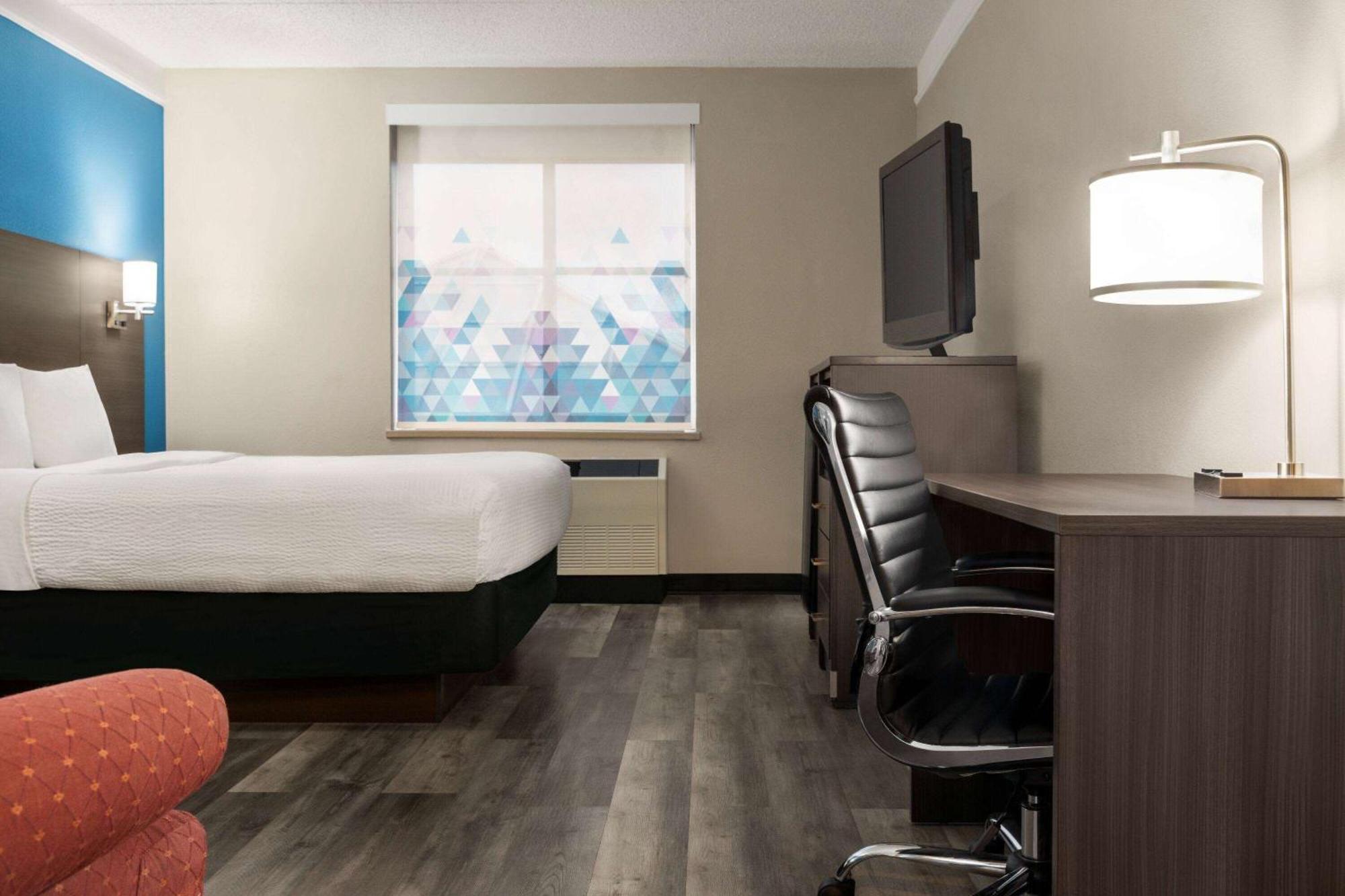 La Quinta By Wyndham Madison American Center Экстерьер фото